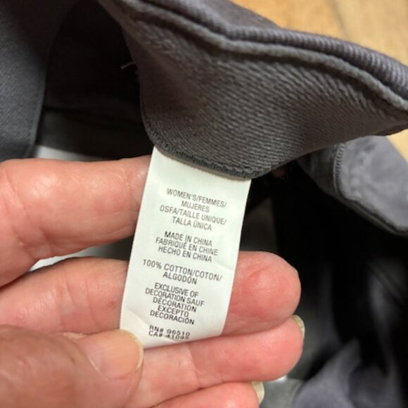 Women's Under Armour Gray baseball cap w/ white logo - Picture 4 of 5